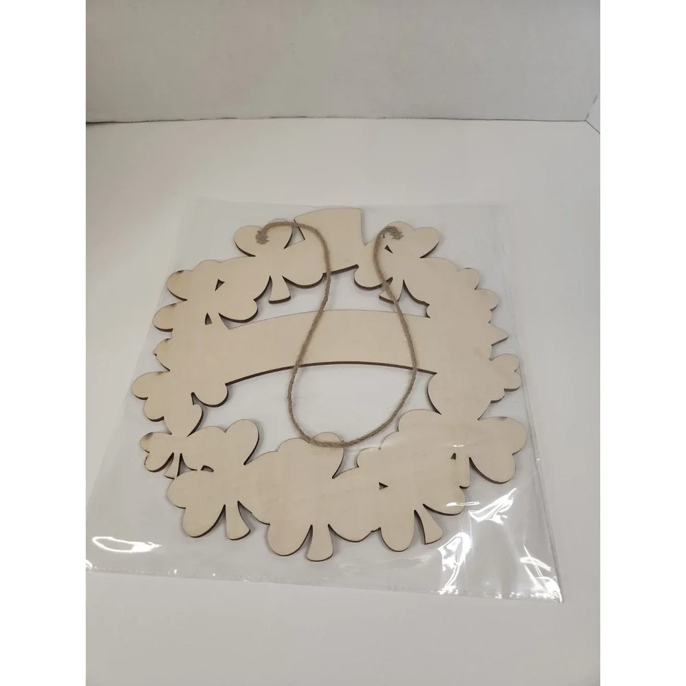 Wooden St. Patrick's Day Welcome Door Sign  Shamrock & Leprechaun Hat Wreath